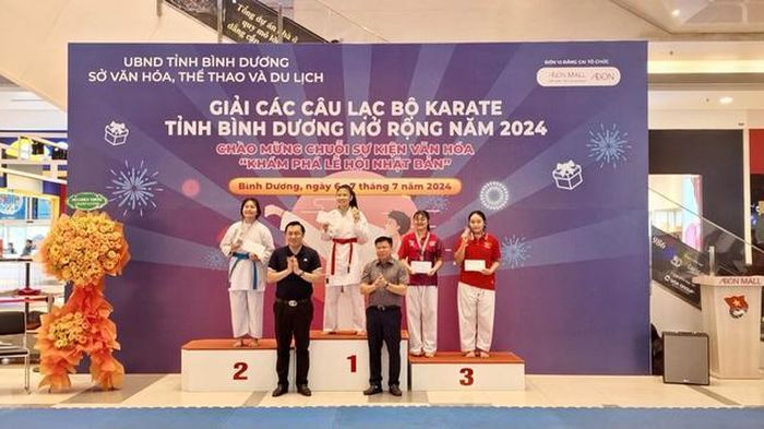 Hơn 400 VĐV tham gia Giải các CLB Karate tỉnh Bình Dương mở rộng năm 2024