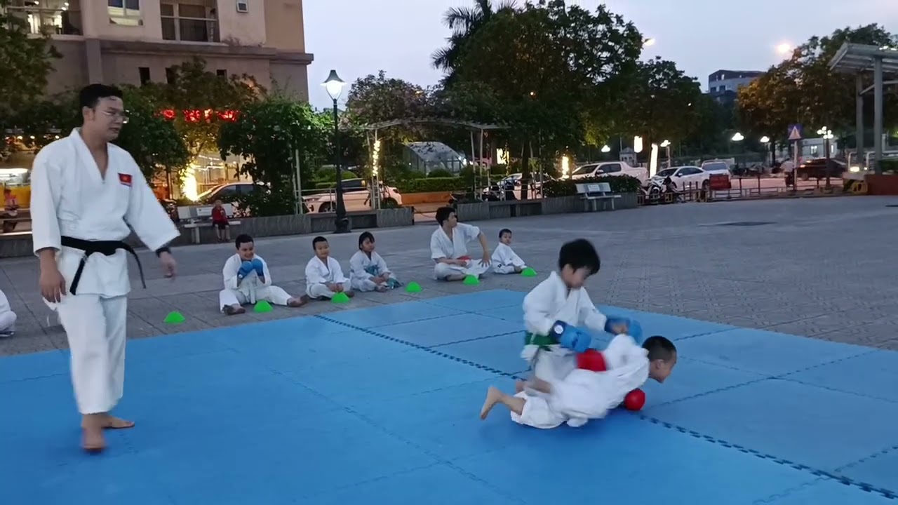 Karate kumite kids – MonKata